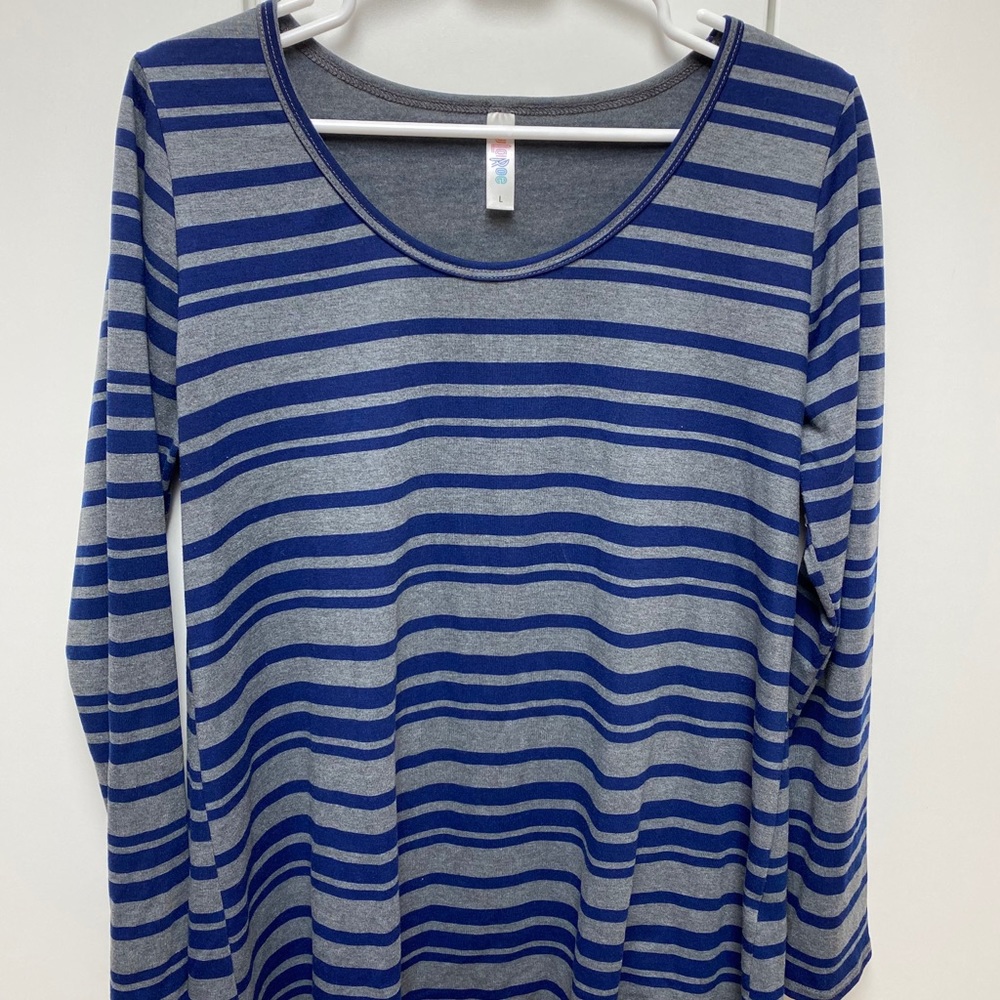 LuLaRoe Lynnae, blue & gray stripe, size L